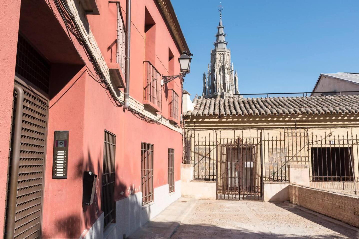 La Dama Del Jardín Del Nuncio